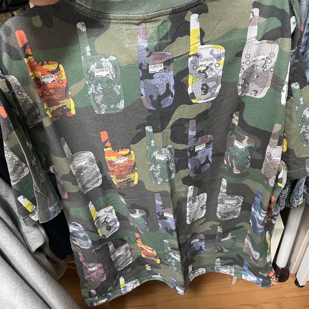 슈프림 밀리터리 반팔티 M사이즈