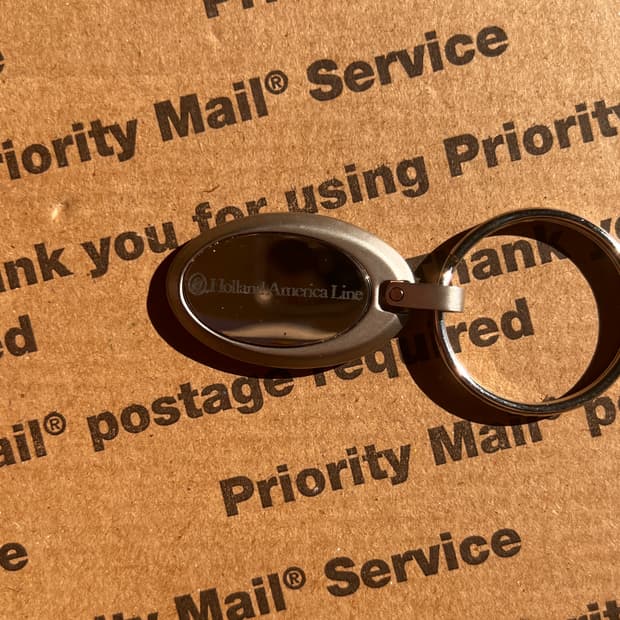 90s vtg Holland America Line Keyring