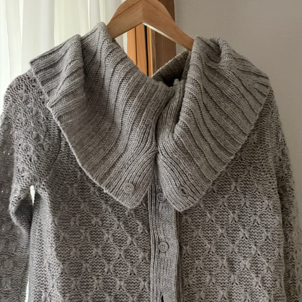 오프숄더 니트 아우터