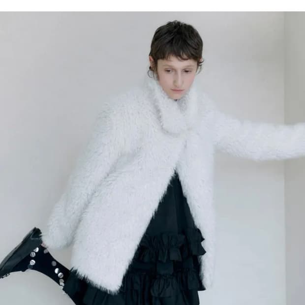 시눈 헤비 믹스 퍼 자켓 크림 Sinoon