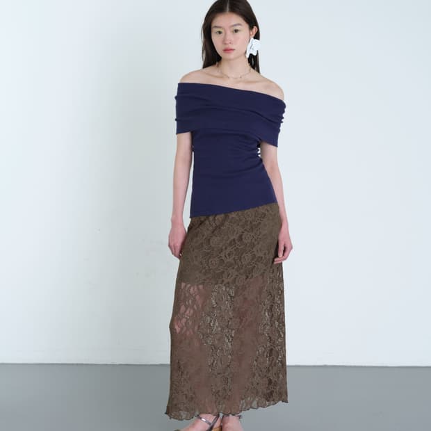 콜로신스 5TH BACK TIE OFF SHOULDER TOP INDIG