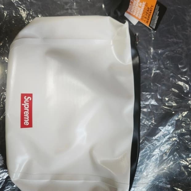 슈프림 오르트립 메신져백 화이트