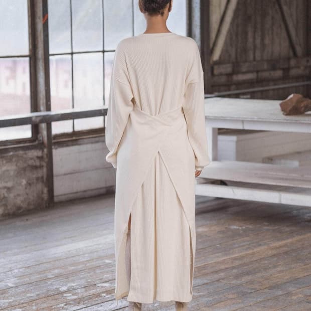 [XXS,XS,S]베이스레인지 25fw Shaw 랩 원피스/오프화이트