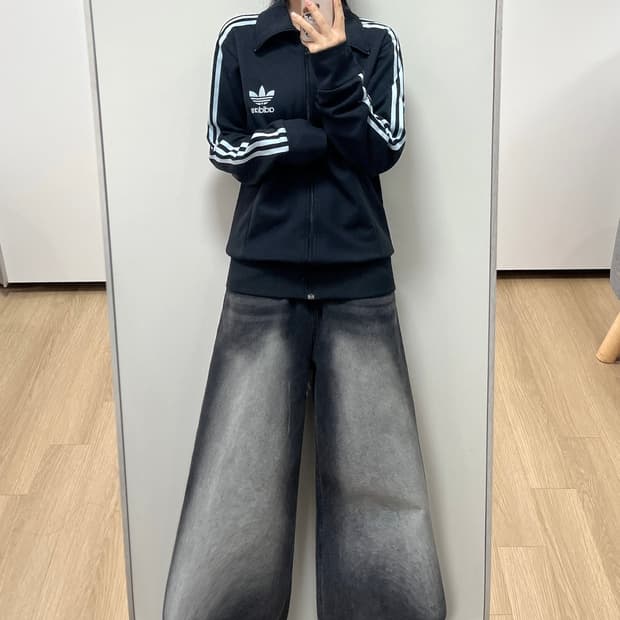 아디다스 유로파 하늘색 삼선 블랙 트랙탑 져지