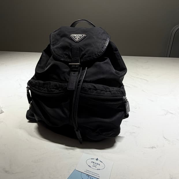 (정품) 프라다 가방 판매합니다. ( 보증서 0 ) (사이즈 M)