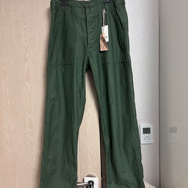 오어슬로우 퍼티그팬츠 레귤러핏 2사이즈 팝니다.