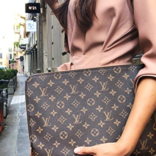 루이비통 에튀보야주MM 클러치/클러치백 새상품급 정품(감정O)