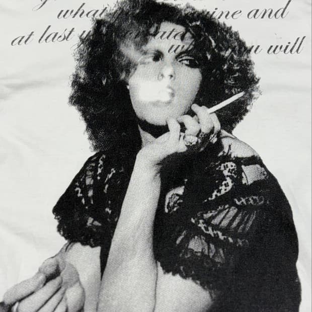 Smoke portrait graphic long sleeve