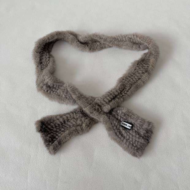 칼 라거펠트(KARL LAGERFELD) 밍크 머플러