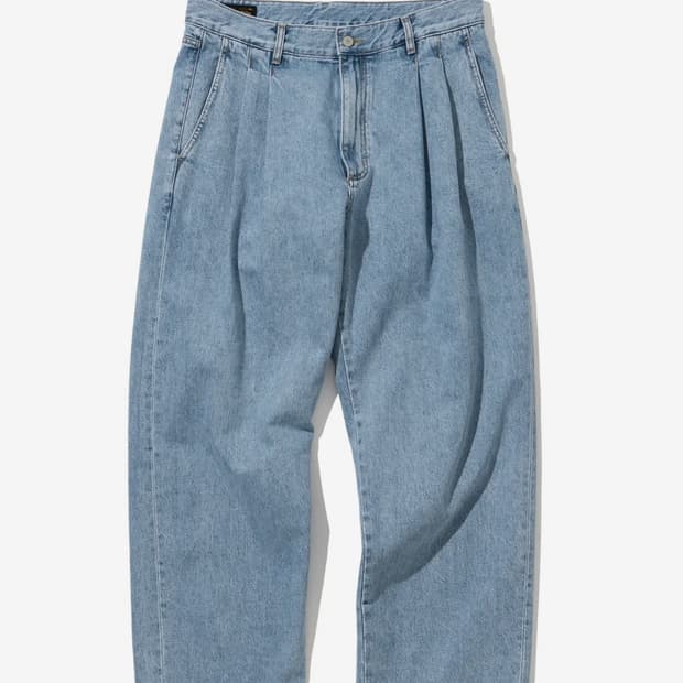 유니폼 브릿지 투턱 데님팬츠 판매합니다. (사이즈 L)