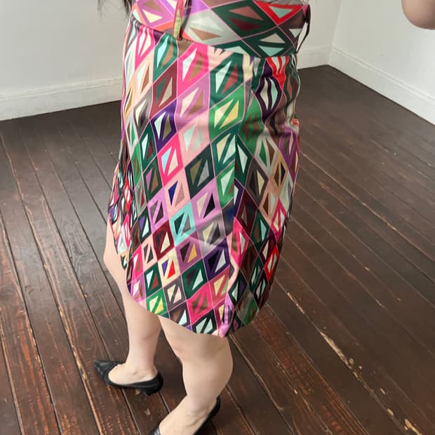 기하학 무늬 스커트