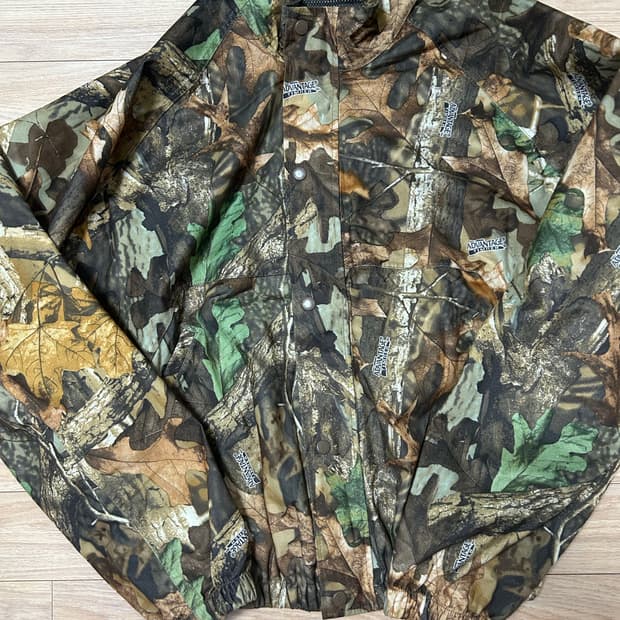 리얼트리 집업자켓