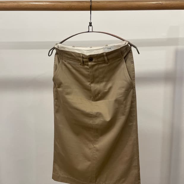 HYKE beige skirt