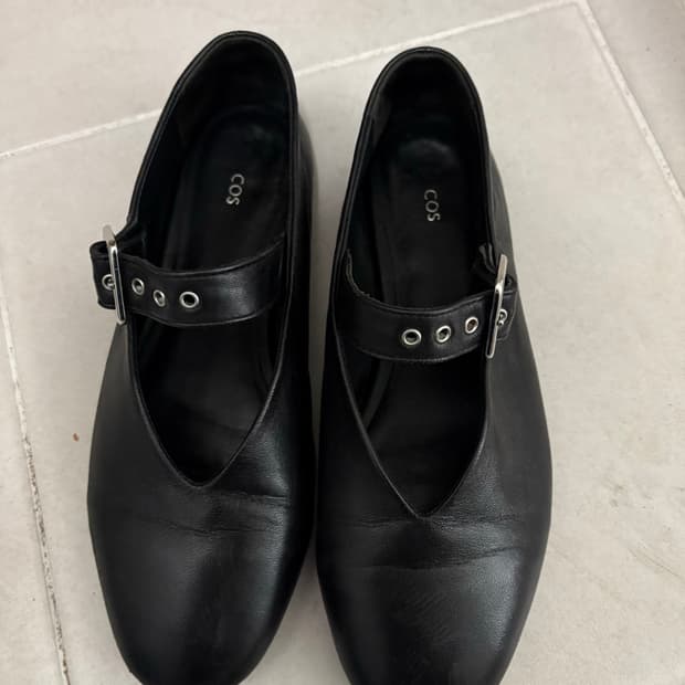 코스 메리제인 플랫슈즈 235