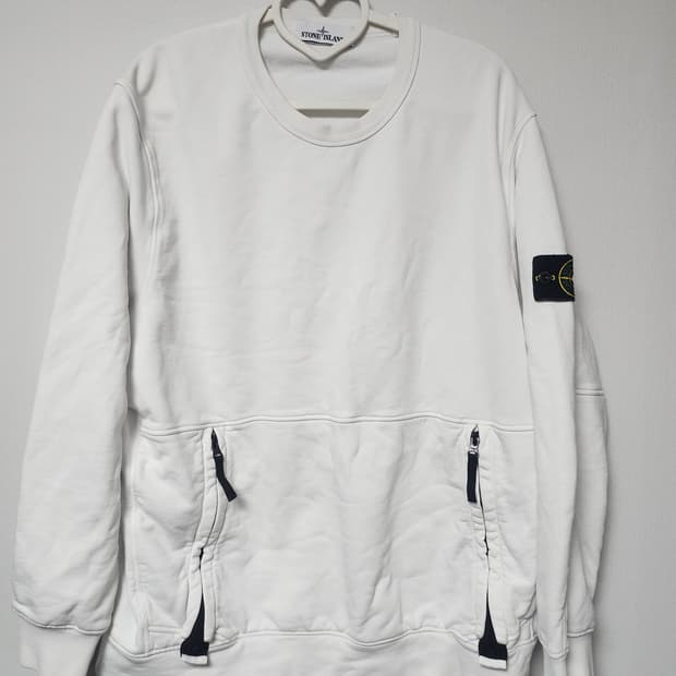 스톤아일랜드 맨투맨 