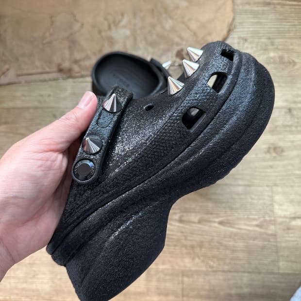 [230] 크록스 베이 글리터 스터드 클로그