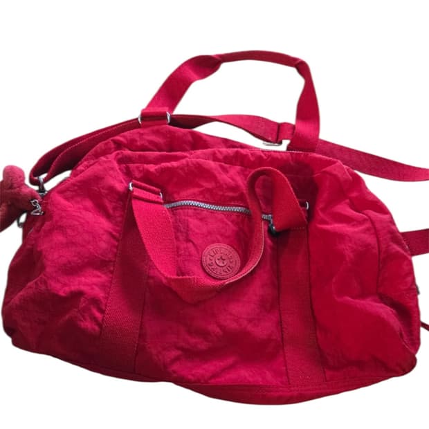 키플링 빨간색 여행가방