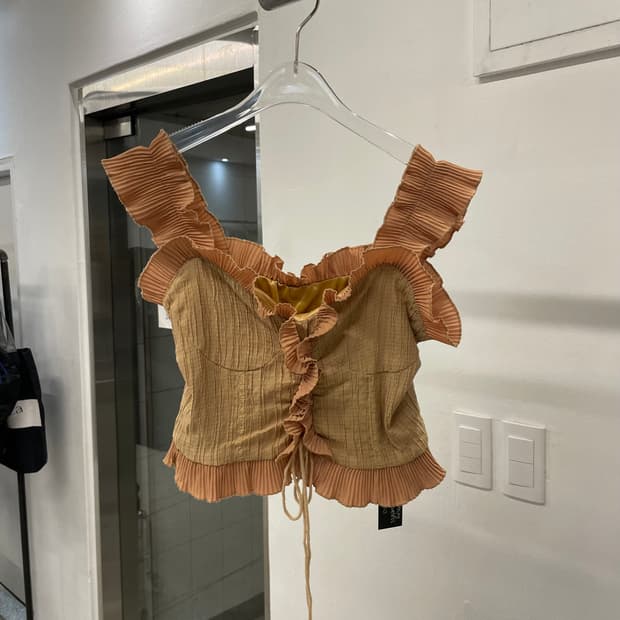Archives string pleats sleeveless