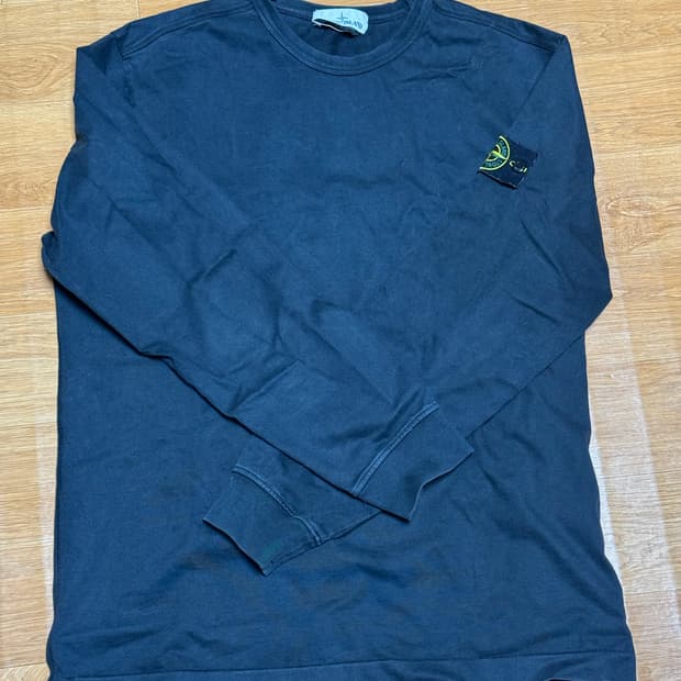 스톤아일랜드 롱슬리브 블랙 맨투맨