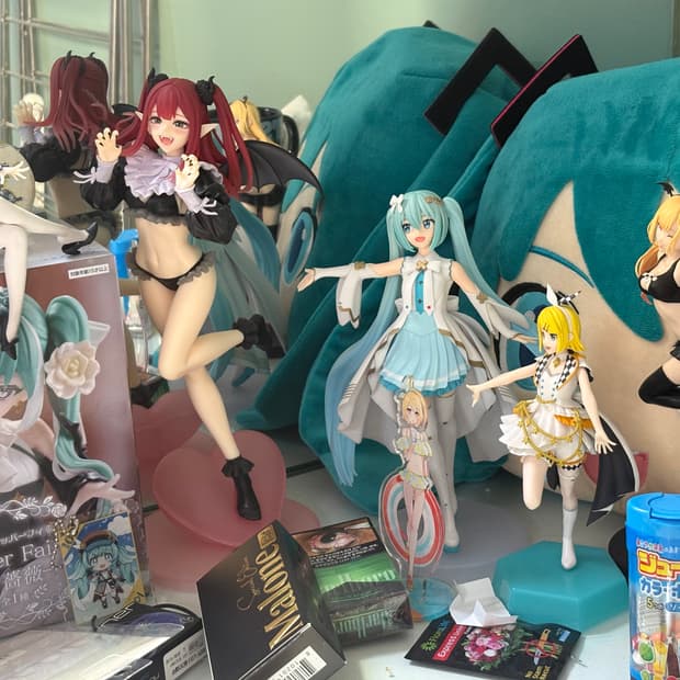 전체 다 해서 45,000원 피규어들만 팝니다