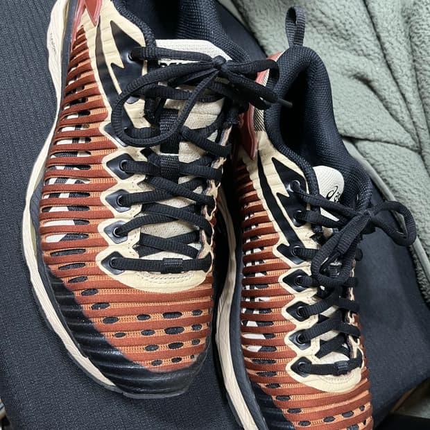 아식스 키코 젤델바 카라멜 265