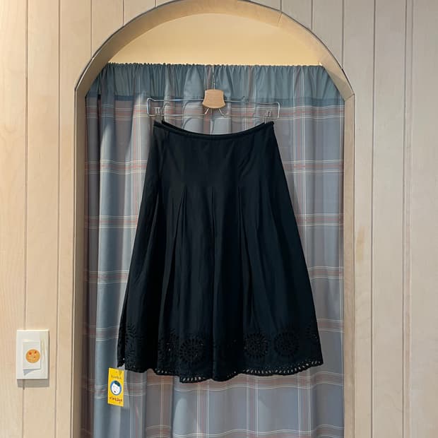 일본 레이스펀칭 핀턱스커트