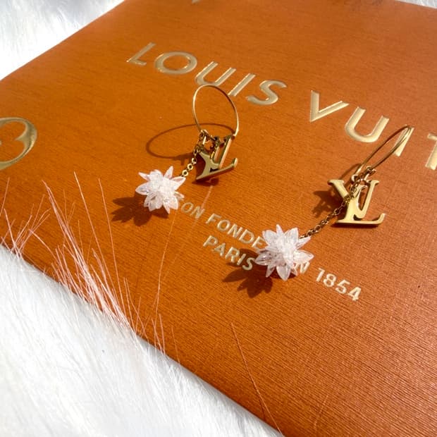 LV 언발 드롭 큐빅 이어링