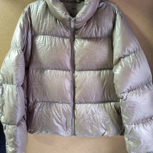 유니클로 여성 울트라라이트 숏패딩 