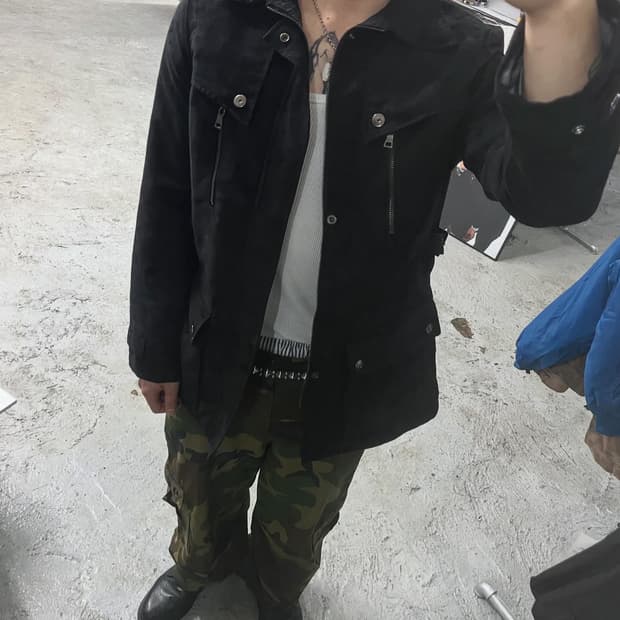 Create Barefoot hunthing jacket