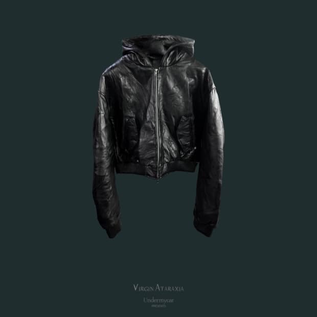 언더마이카 랜덤스티치 크롭레더 후드봄버