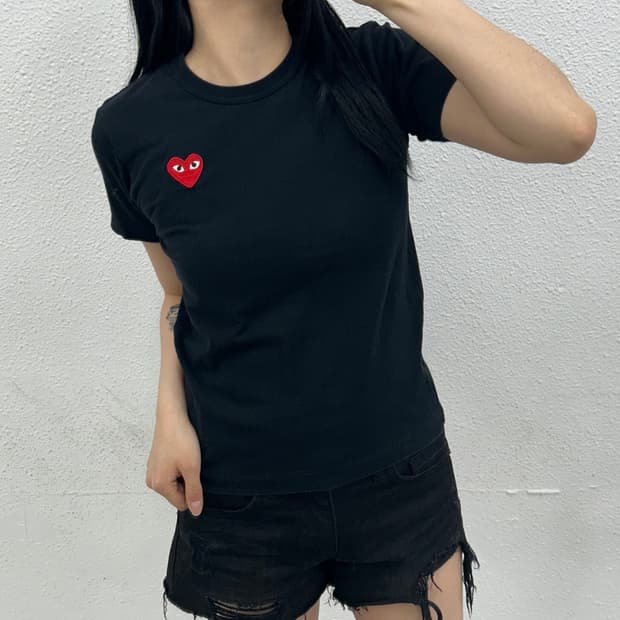 꼼데가르송 미니 하트 와펜 블랙 반팔 S