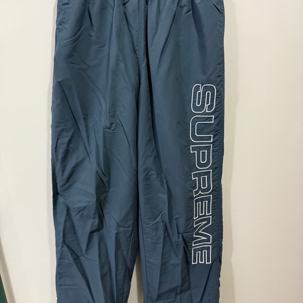 슈프림 스펠아웃 자수 트랙 팬츠 다크 블루