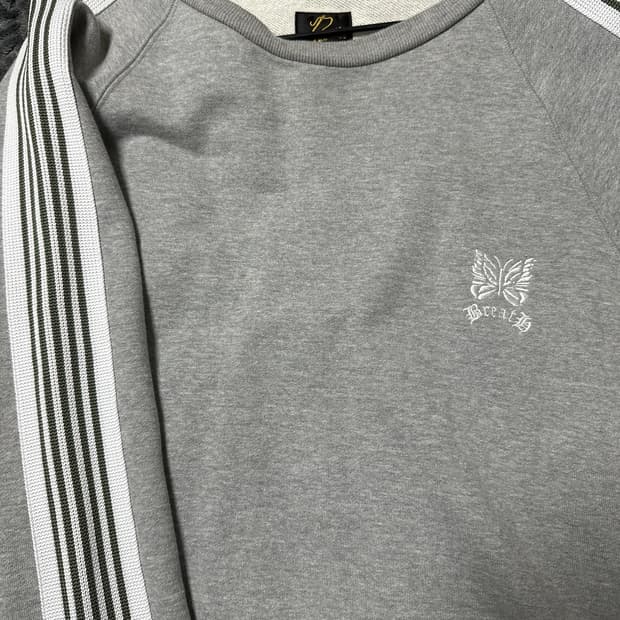 니들스 콜라보 맨투맨 L