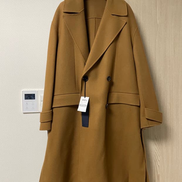 50사이즈 새상품, 준지 핸드메이드 로브코트 카멜색상