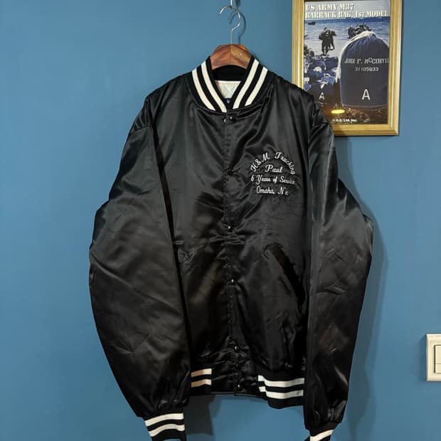 80-90‘s USA Holloway varsity Jacket.