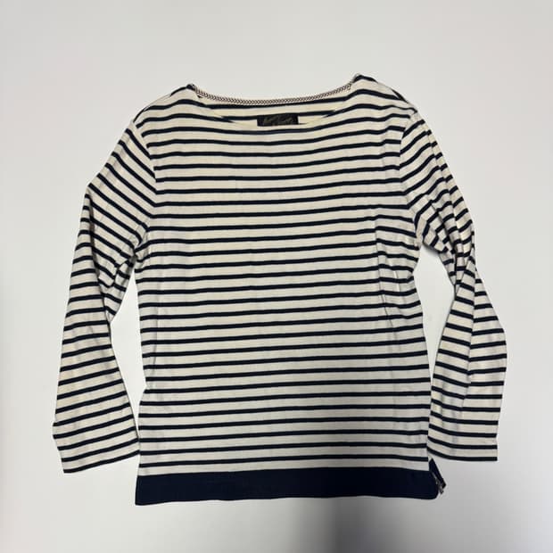 여성 코오롱 커스텀멜로우 입술넥 스트라이프 긴팔티 s