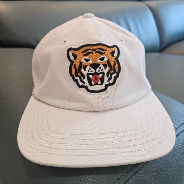 휴먼메이드 모자