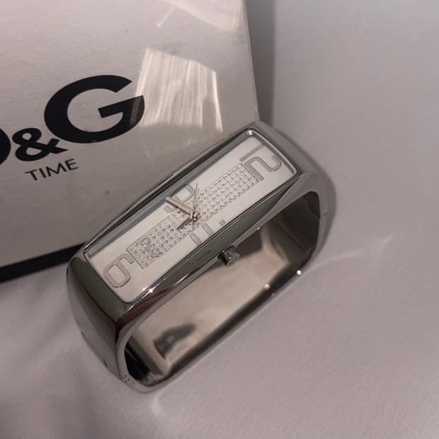 돌체앤가바나 시계