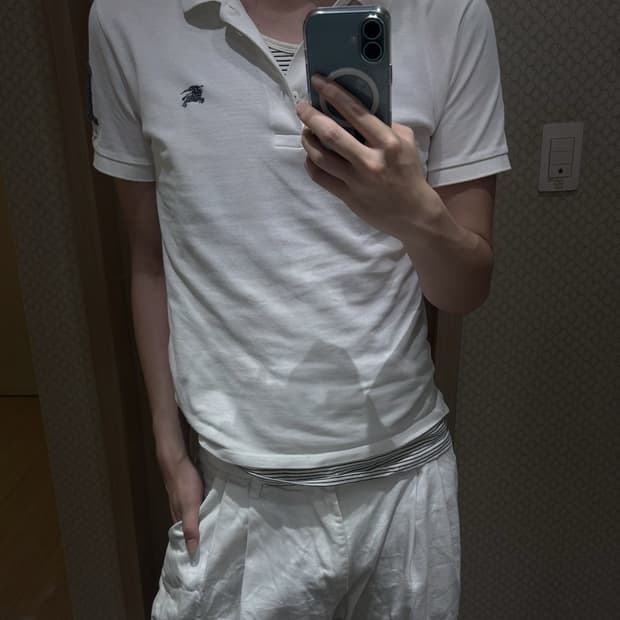 [95/M] 버버리 블랙라벨 정품 소매 빅 로고 자수 카라티 폴로셔츠