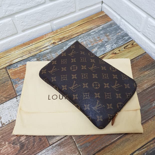 [정품] 루이비통 에튀보야주 pm 클러치