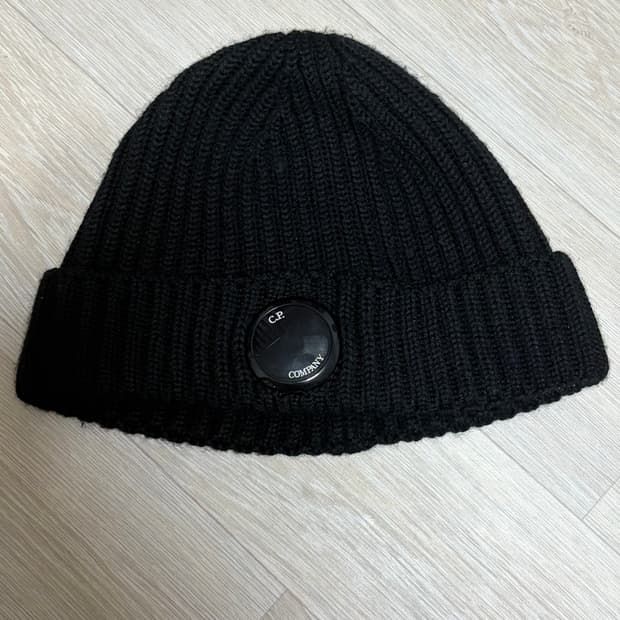 CP컴퍼니 비니 판매
