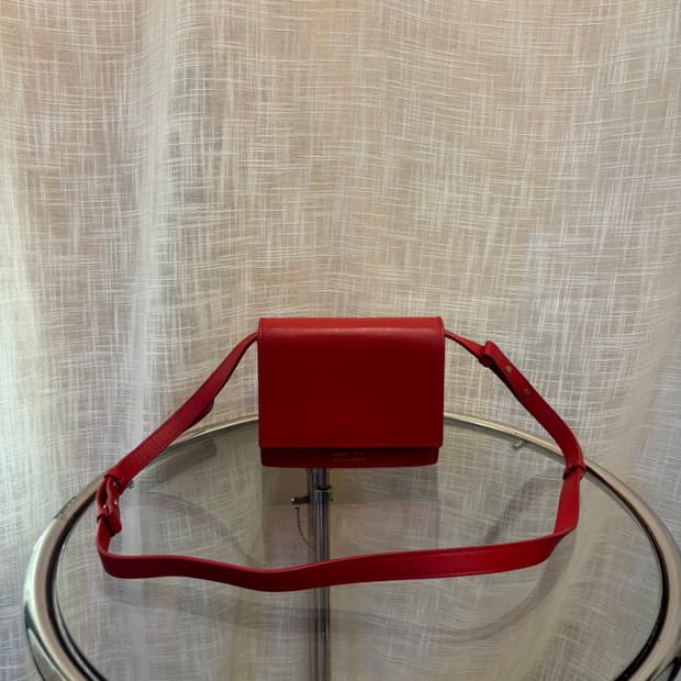 정품 호제 통가죽 크로스백    