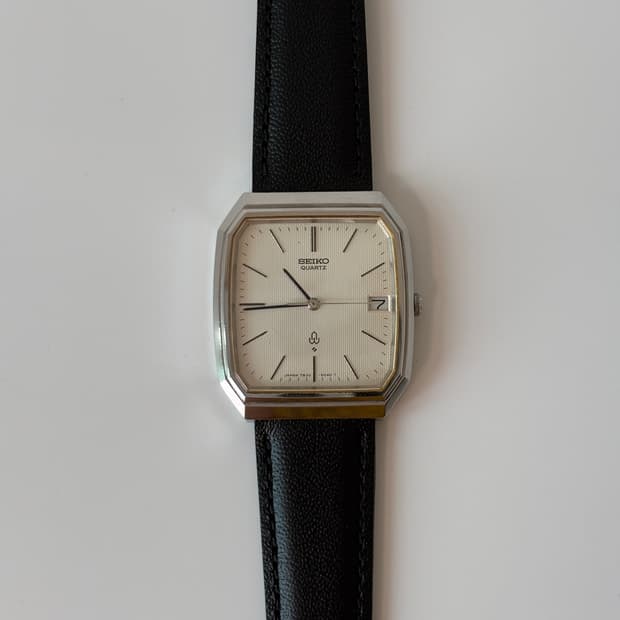 1980s Emblem Silver Square Quartz