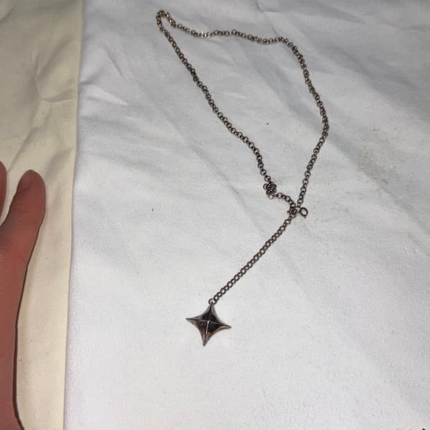 heesoo 은 목걸이