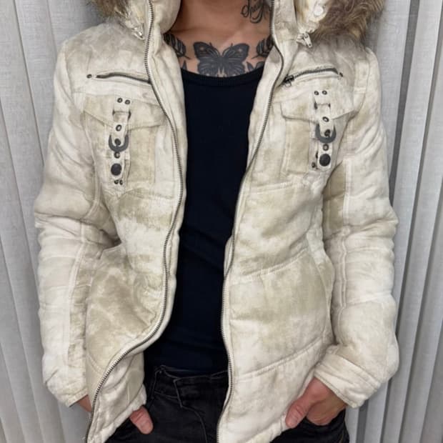 인더애틱 워시드 패딩 