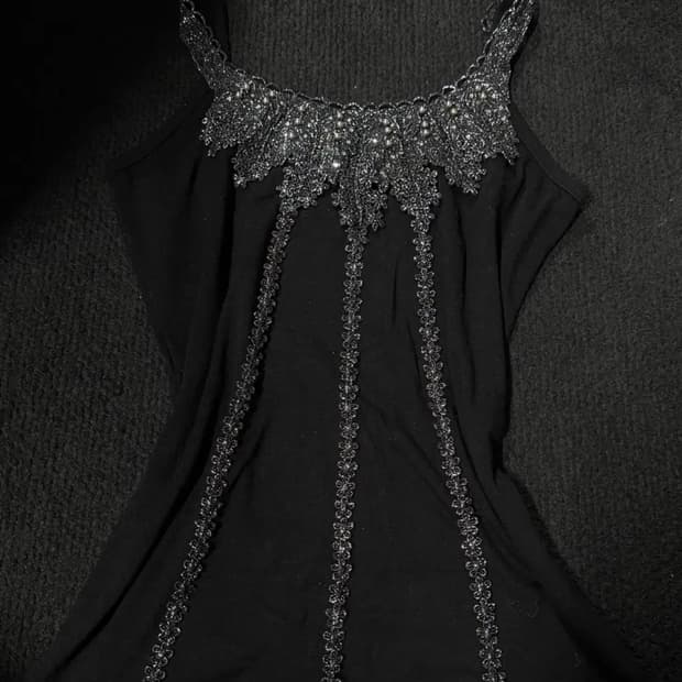 빈티지 오리엔탈 페어리 블랙 슬리브리스 나시 레이어룸 큐빈 오공이