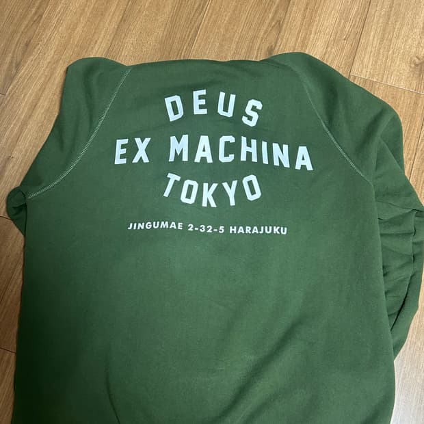 DEUS EX MACHINA Tokyo 후드티