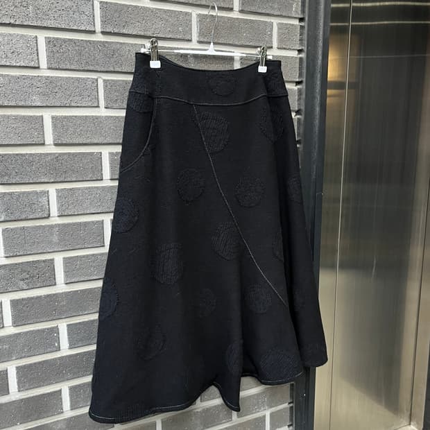 Sensounico 센소유니코 빅 도트 스커트 