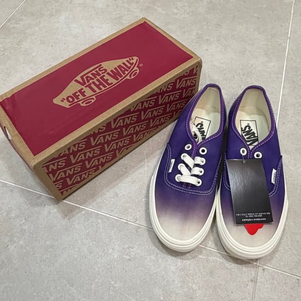 반스 UA 어센틱 옴브레 퍼플 화이트 VN0A5KRDZ1N 225