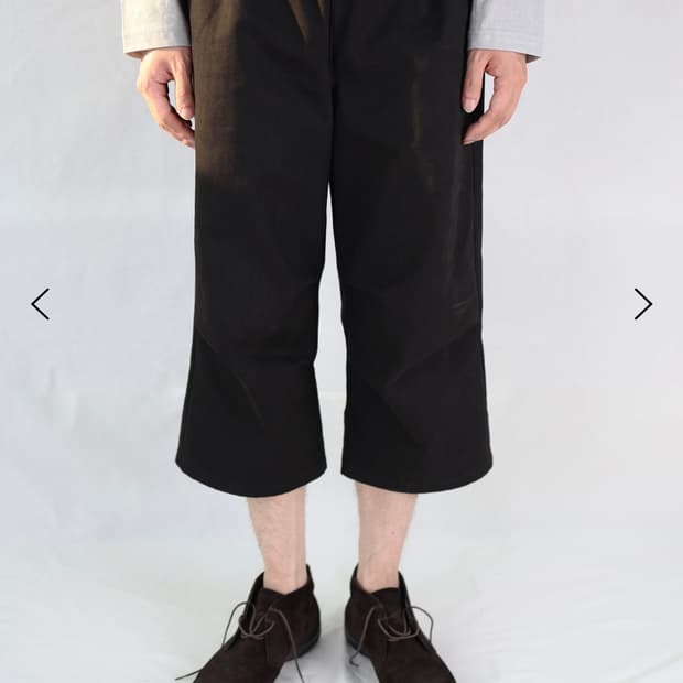 구매)EASE CAPRI PANTS (BLACK)